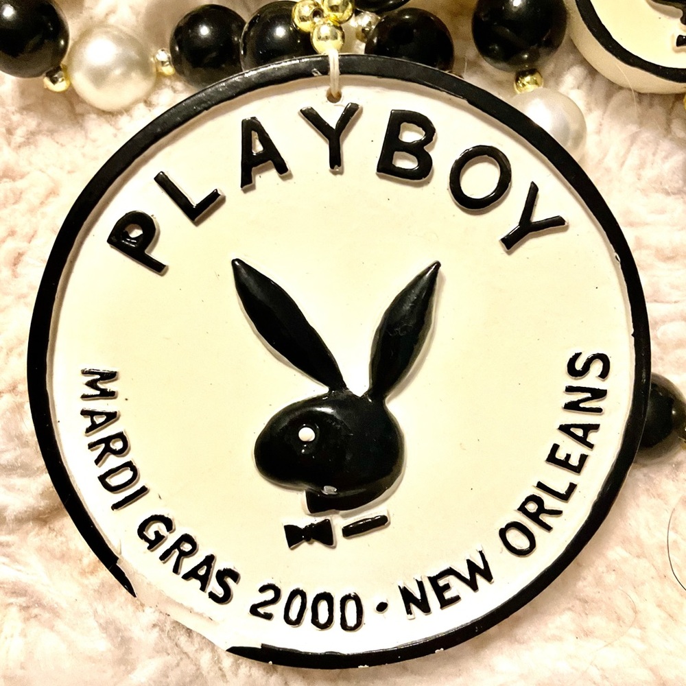 RARE PLAYBOY 2002 MARDI GRAS BEADS!